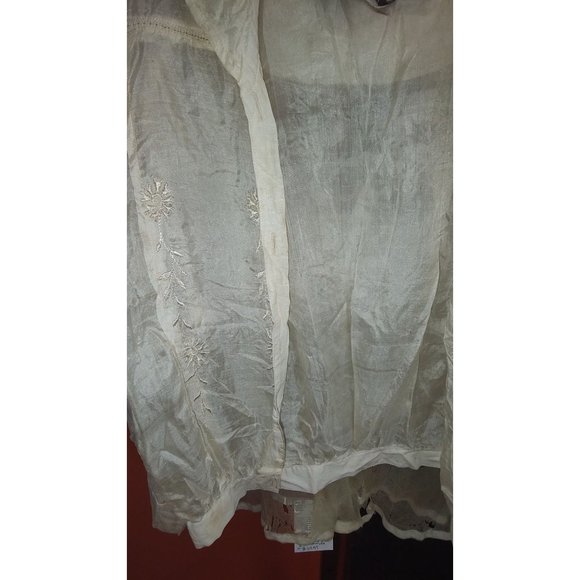 COPY - Vintage/Antique Lot of 5 Damaged/ Wounded Cream Various Era Blouses  "As… - Picture 4 of 16